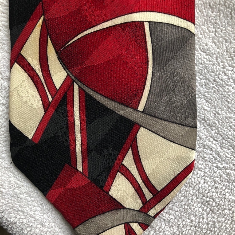 🎄 Screen play by Martin Wong silk Thai, red/black